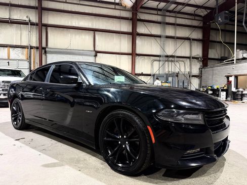 Used 2016 Dodge Charger R/T w/ Blacktop Package RWD image 1