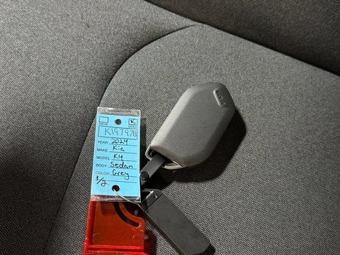 Certified 2025 Kia K4 FWD image 32