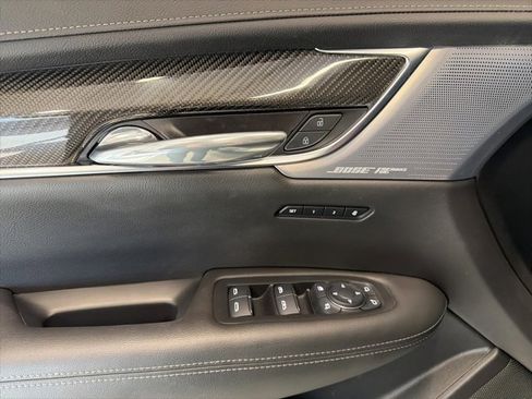 Used 2023 Cadillac XT6 Sport w/ Technology Package image 40