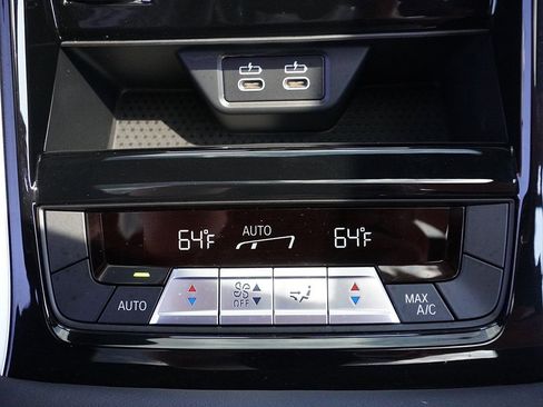 Used 2025 BMW M850i xDrive image 78