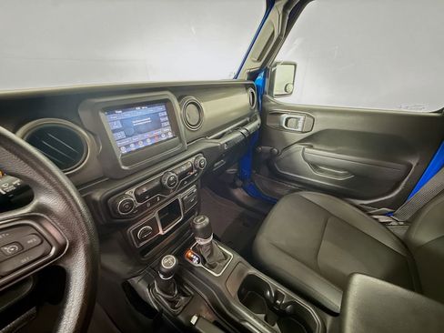 Used 2022 Jeep Wrangler Unlimited Sport AWD/4WD image 21
