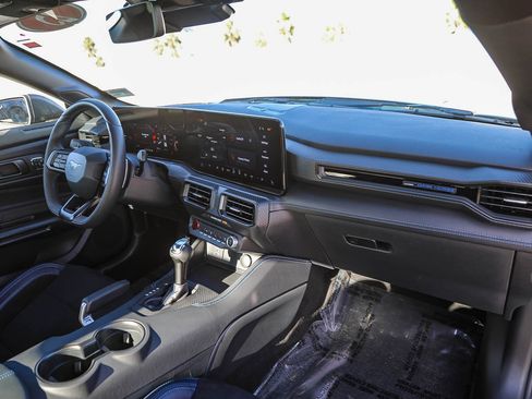 Used 2025 Ford Mustang Dark Horse image 13