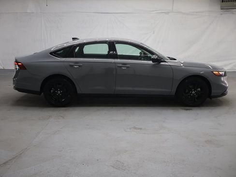 Used 2025 Honda Accord SE image 8