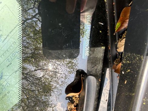 Used 2025 Nissan Versa SV image 10