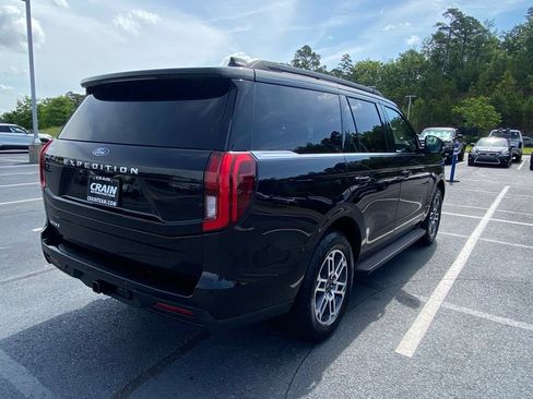 Used 2025 Ford Expedition Active AWD/4WD image 7
