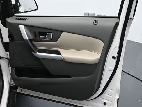 Used 2014 Ford Edge Limited w/ Driver Entry Package image 28