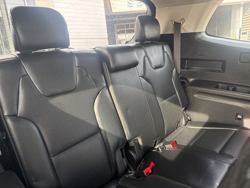 Used 2024 Kia Telluride S w/ S Sunroof Package image 13