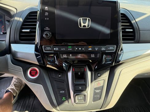 Used 2018 Honda Odyssey EX-L image 15