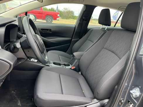 Used 2026 Toyota Corolla LE FWD image 15