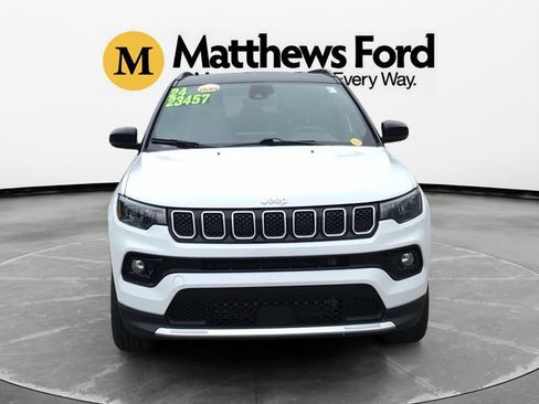 Used 2024 Jeep Compass Limited AWD/4WD image 9