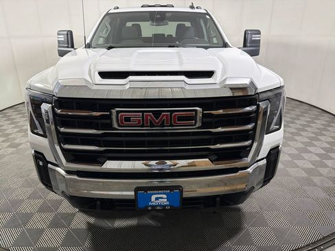 Used 2024 GMC Sierra 3500 SLE w/ SLE Convenience Package AWD/4WD image 3