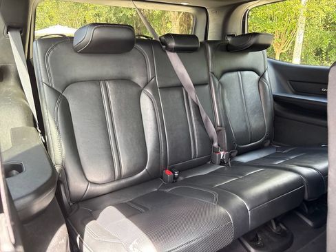 Used 2024 Jeep Wagoneer Series II w/ Flexible Seating Group RWD image 30