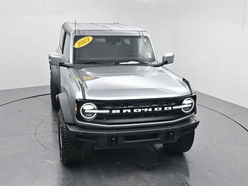 Used 2023 Ford Bronco Outer Banks w/ Sasquatch Package image 41