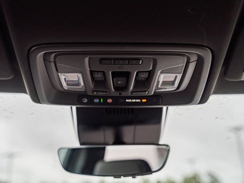 Used 2025 GMC Sierra 3500 Denali w/ Denali Reserve Package image 40