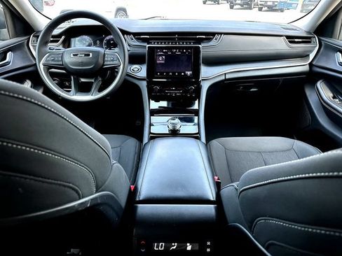 Used 2023 Jeep Grand Cherokee L Laredo RWD image 29