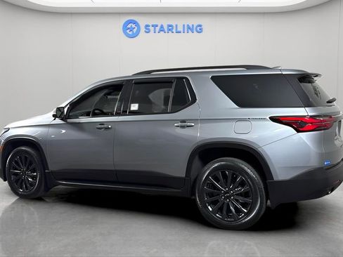 Used 2023 Chevrolet Traverse RS image 4