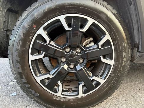 Used 2023 Jeep Renegade Latitude AWD/4WD image 22