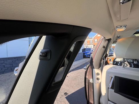 Used 2012 Rolls-Royce Ghost image 39