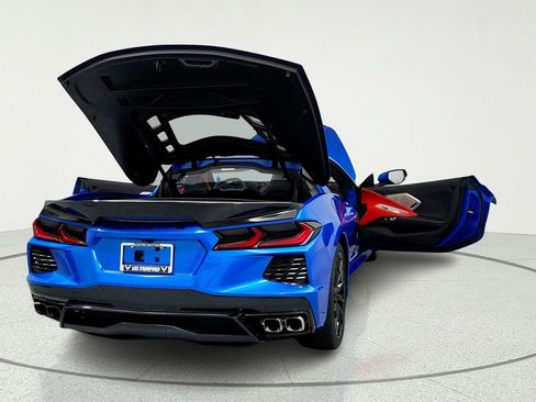 Used 2025 Chevrolet Corvette Stingray Preferred Cpe w/ Battery Protection Package RWD image 12