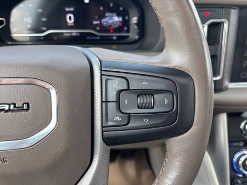 Used 2022 GMC Yukon XL Denali w/ Denali Reserve Package AWD/4WD image 22