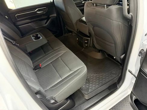 Used 2025 RAM 1500 Big Horn AWD/4WD image 39