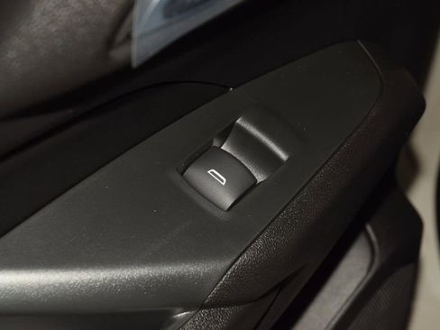 New 2026 Chevrolet Trax ACTIV w/ Sunroof Package image 37