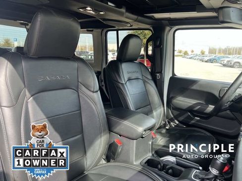 Used 2022 Jeep Wrangler Unlimited Sahara w/ Cold Weather Group image 31