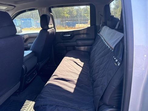 Used 2022 Chevrolet Silverado 1500 Custom image 10