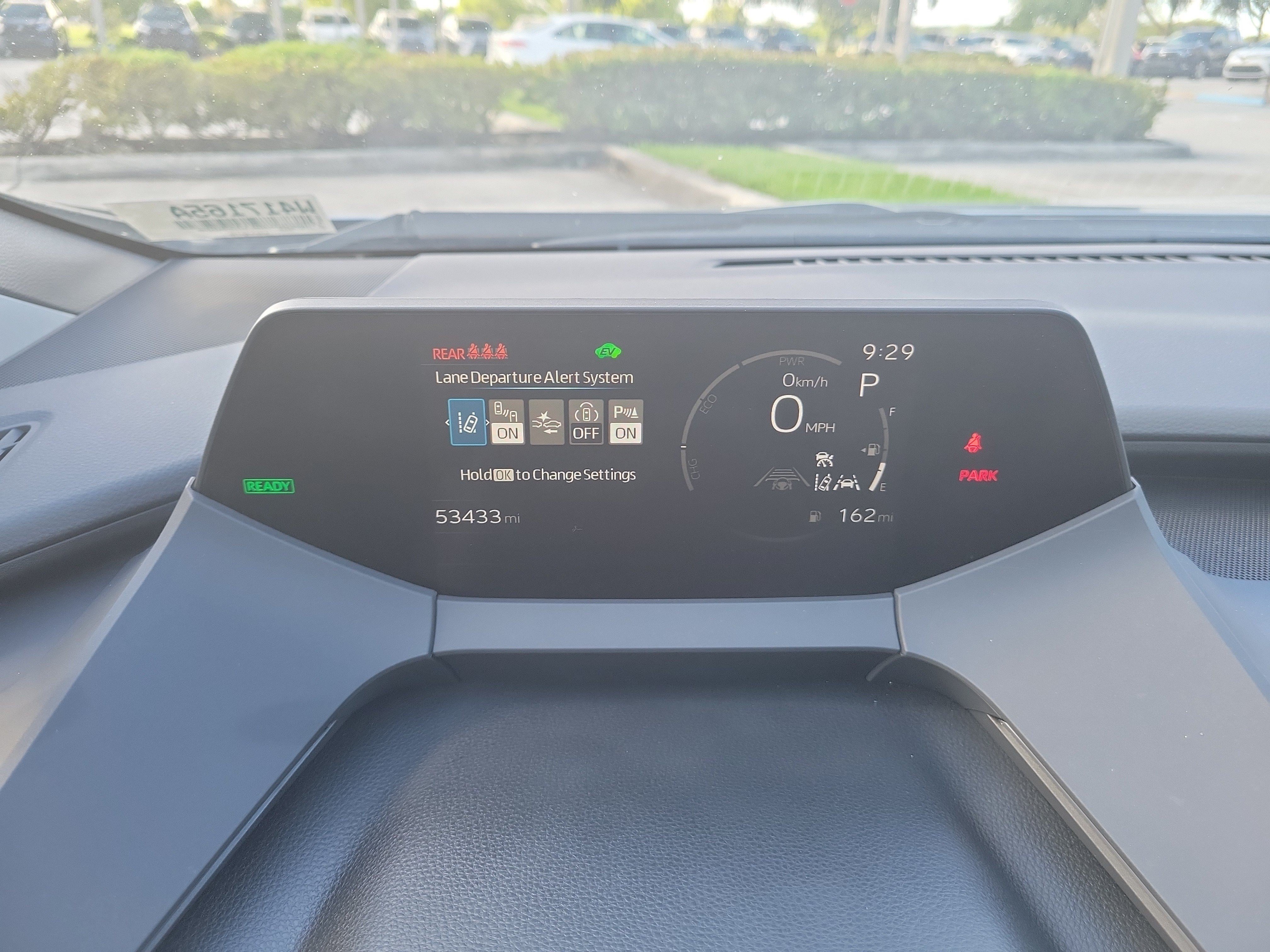 Used 2024 Toyota Prius LE FWD image 28
