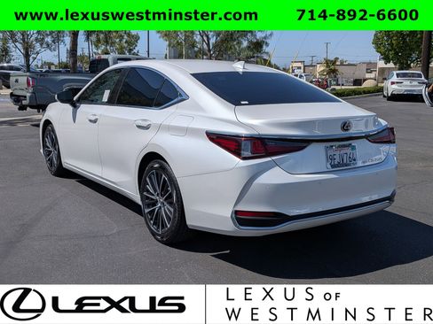 Certified 2023 Lexus ES 250 w/ Premium Package AWD/4WD image 11