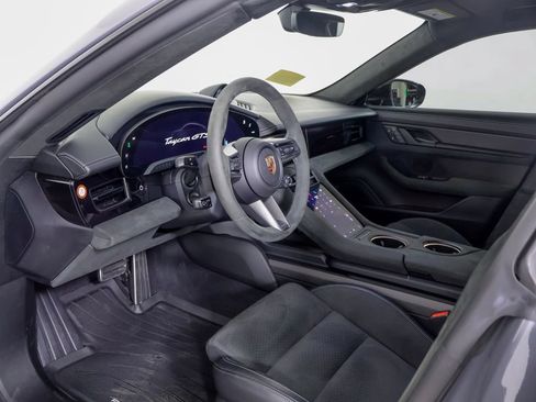 Certified 2025 Porsche Taycan GTS AWD/4WD image 4