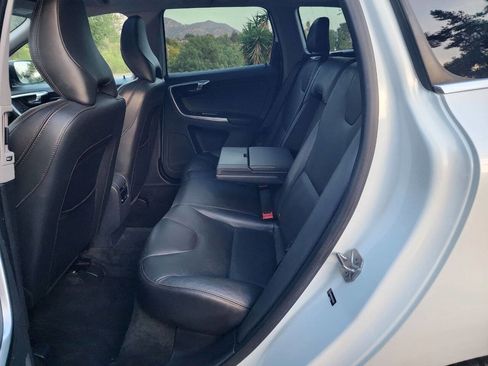Used 2017 Volvo XC60 T6 Dynamic w/ Climate Package image 22