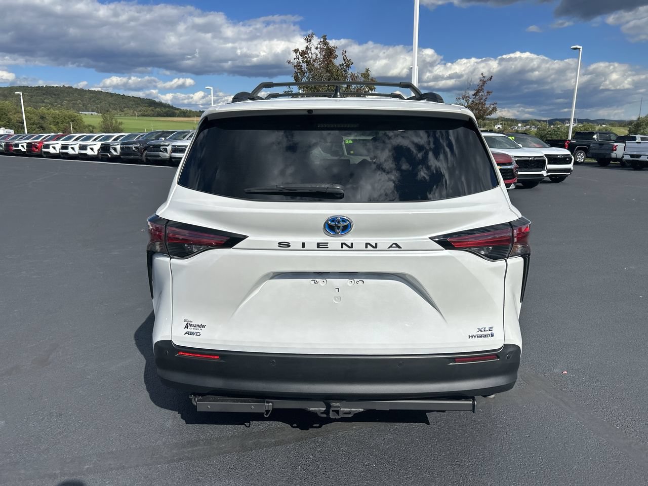 Used 2022 Toyota Sienna XLE w/ XLE Plus Package AWD/4WD image 6