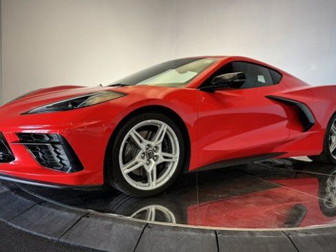 Used 2024 Chevrolet Corvette Stingray Premium Cpe w/ Z51 Performance Package RWD image 19