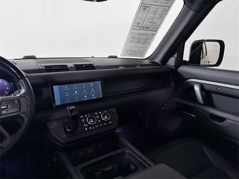 Certified 2023 Land Rover Defender 110 X-Dynamic SE image 26