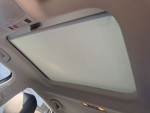 Used 2025 Volkswagen Jetta SE image 28