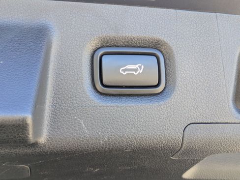 Used 2020 Hyundai Santa Fe Limited w/ Cargo Package image 12