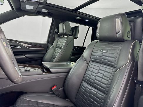 Used 2022 Cadillac Escalade Sport Platinum image 32