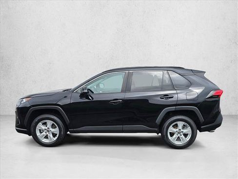 Used 2021 Toyota RAV4 XLE AWD/4WD image 9