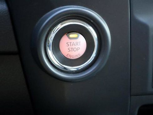 Certified 2024 Nissan Titan SV w/ SV Convenience Package image 24