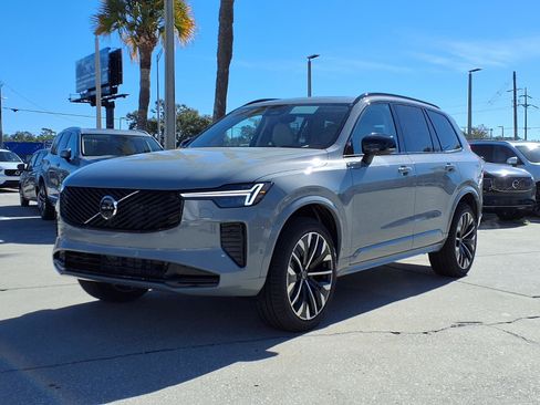 New 2026 Volvo XC90 B6 Ultra w/ Protection Package Premier image 3