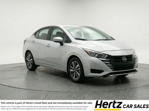 Used 2025 Nissan Versa SV image 1