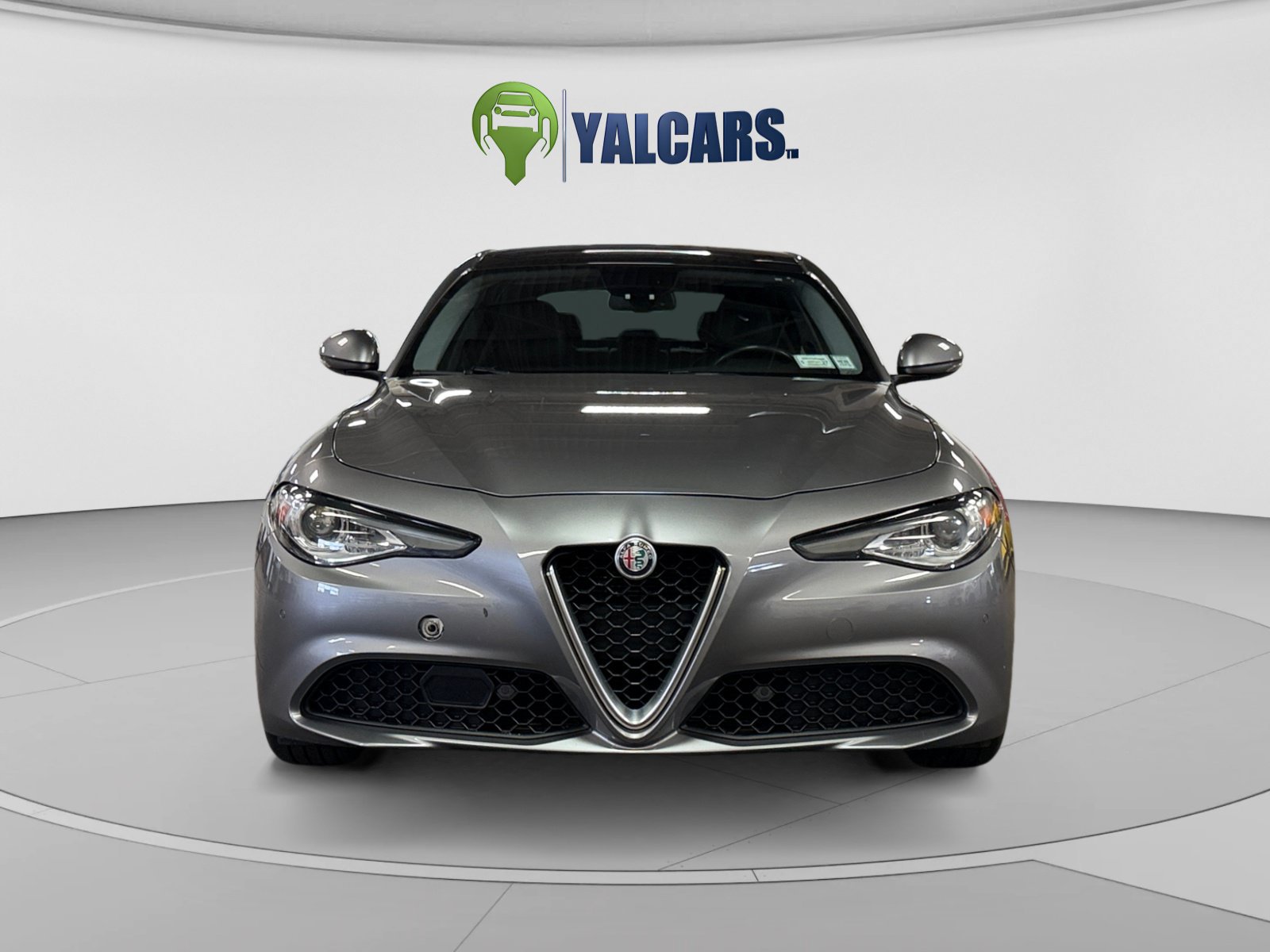 Used 2018 Alfa Romeo Giulia AWD image 8