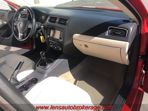 Used 2012 Volkswagen Jetta SE FWD image 22