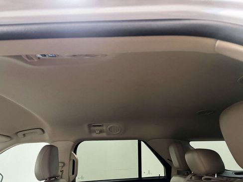 Used 2023 Ford Explorer XLT w/ Equipment Group 202A image 10