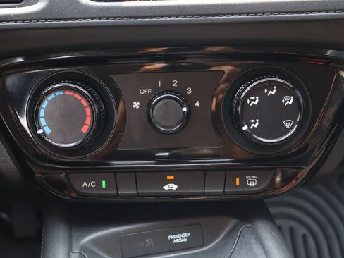 Used 2016 Honda HR-V LX image 19