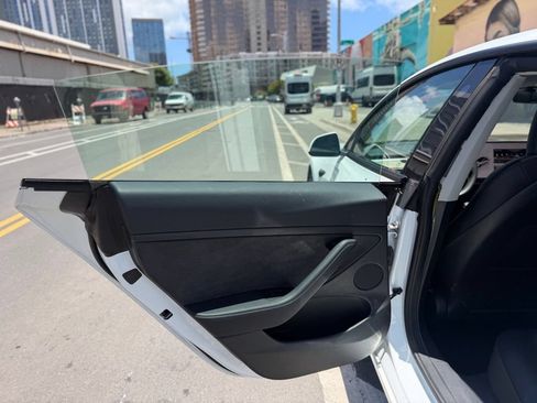Used 2023 Tesla Model 3 Standard Range RWD image 9