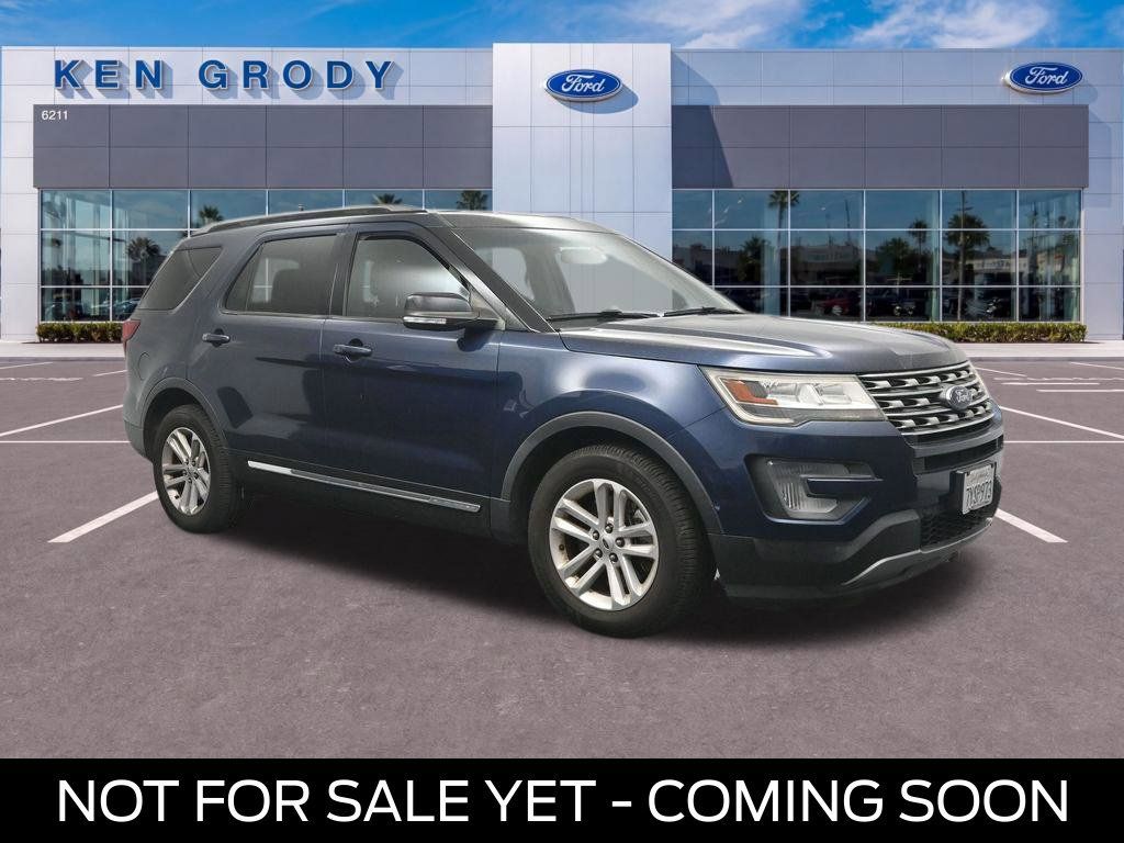 Used 2017 Ford Explorer XLT w/ Equipment Group 201A FWD image 1