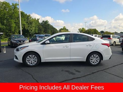 Used 2022 Hyundai Accent SE FWD image 6