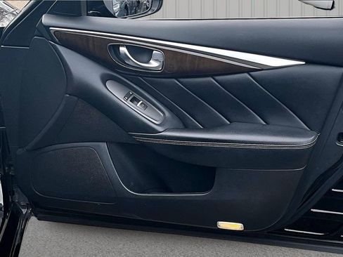 Used 2018 INFINITI Q50 Luxe w/ Essential Package (3.0T Luxe) image 28